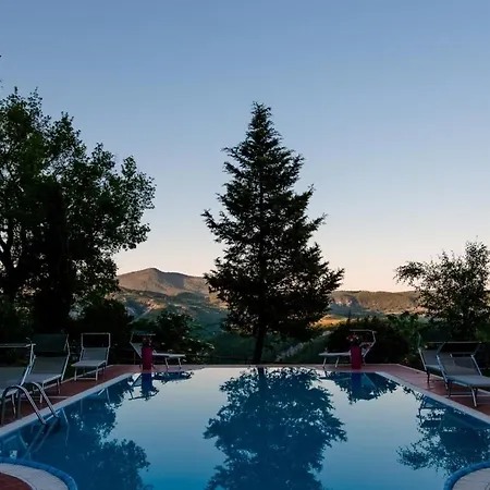 Villa Sleeps 24 With Pool And Wifi Celle sul Rigo