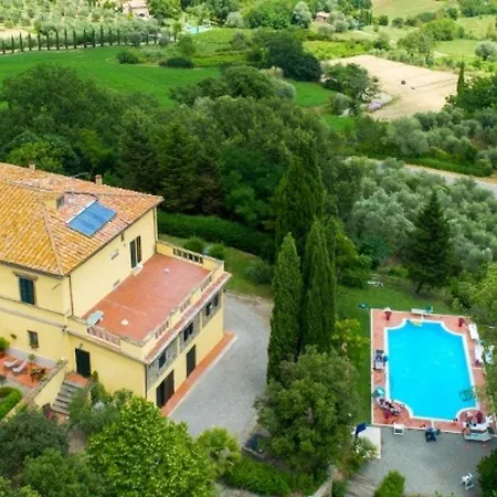 Sleeps 24 With Pool And Wifi
