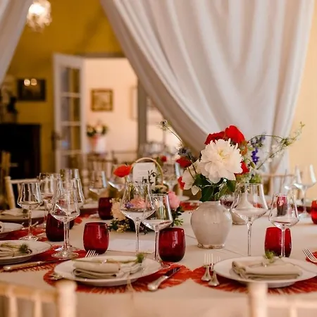 Villa Sleeps 24 With Pool And Wifi Celle sul Rigo
