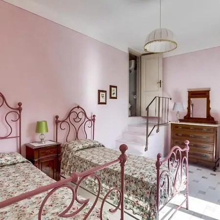 Sleeps 24 With Pool And Wifi Celle sul Rigo
