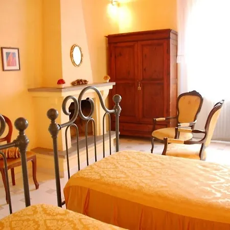 Sleeps 24 With Pool And Wifi Celle sul Rigo
