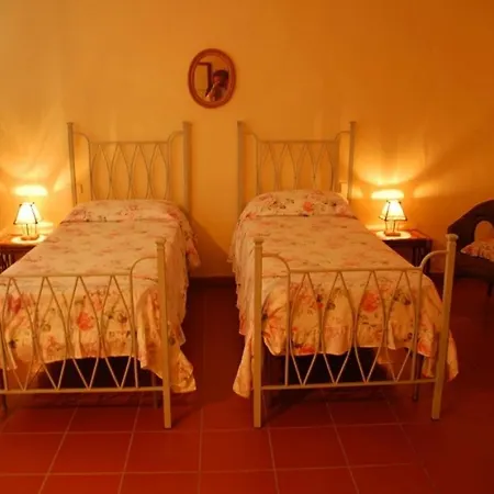 Sleeps 24 With Pool And Wifi Villa