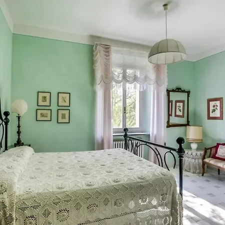Villa Sleeps 24 With Pool And Wifi
