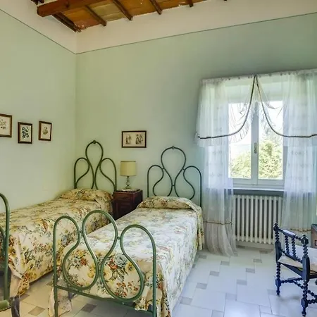 Sleeps 24 With Pool And Wifi *
