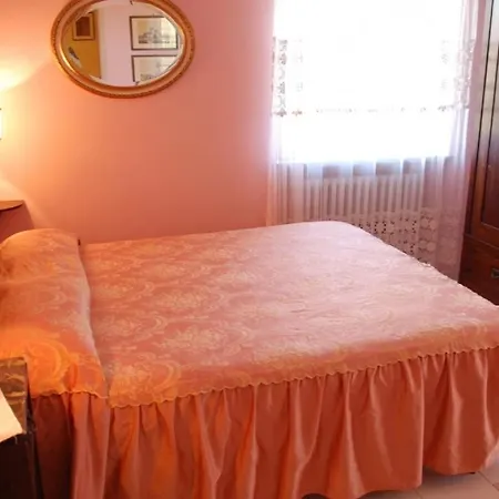 Sleeps 24 With Pool And Wifi Villa
