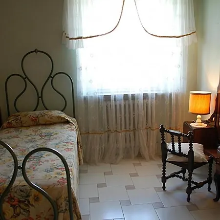 Villa Sleeps 24 With Pool And Wifi Celle sul Rigo
