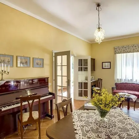Sleeps 24 With Pool And Wifi Villa *