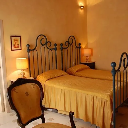 Villa Sleeps 24 With Pool And Wifi